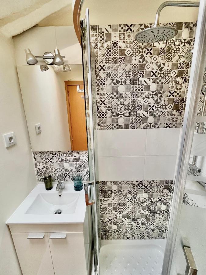 Charming Apartment In The Heart Of Madrid Bagian luar foto